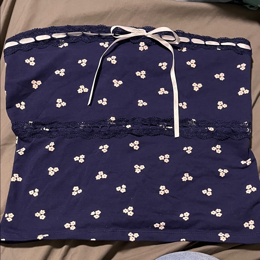 Elegant Navy Floral Bandeau with Lace Trim